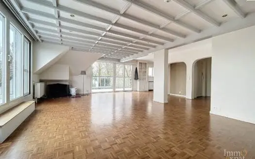 Appartement à louer 3 chambres 156 m², 1700 €