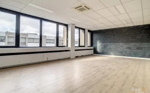 Bureau à louer 45 m², 700 €