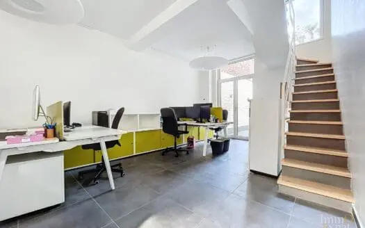 Bureau à louer  70 m², 1288 €