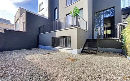 Commerce à louer  120 m², 4200 €