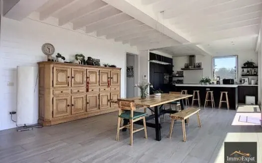 Maison à louer 5 chambres 327 m², 4000 €