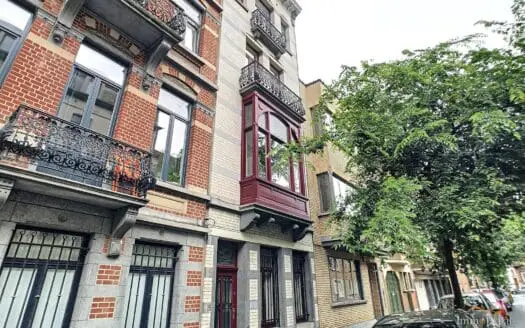 Maison à louer 6 chambres 250 m², 2350 €
