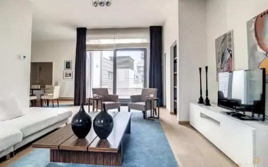 Flat for rent  3 bedrooms 172 m², 2500 €