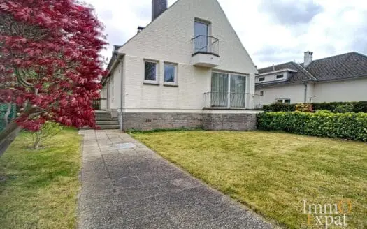 House for rent  4 bedrooms 170 m², 1590 €