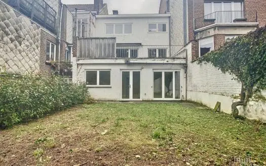 House for rent 5 bedrooms 210 m², 2200 €