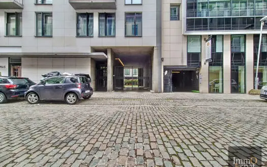 Garage / parking for sale  1141 m², 30000 €