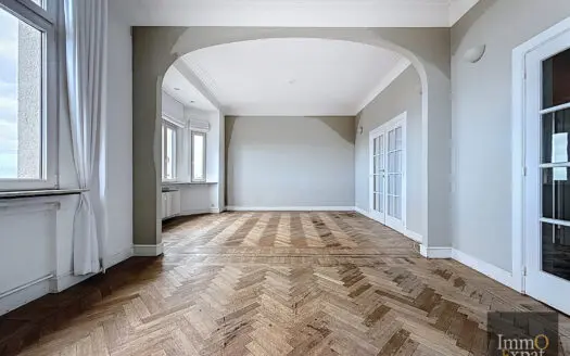 Flat for sale  3 bedrooms 130 m², 490000 €