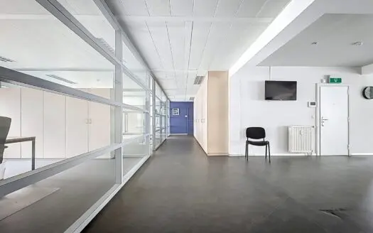 Office for rent 360 m², 3500 €