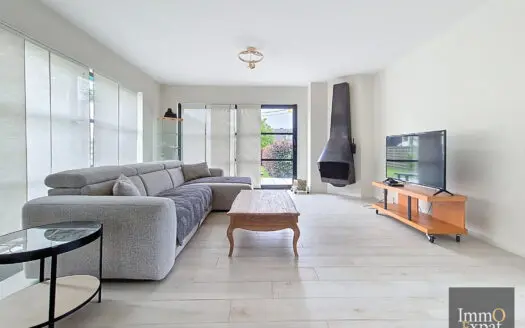 Maison à louer  4 chambres 190 m², 2500 €