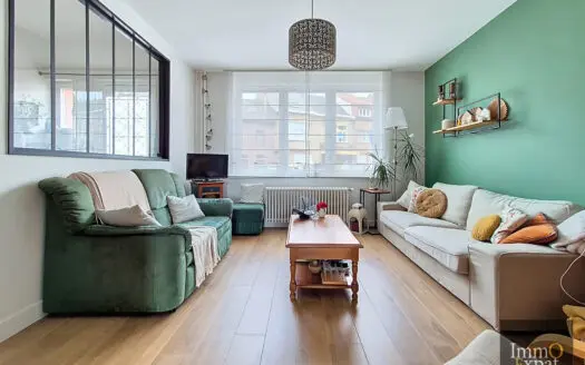 Maison à louer  5 chambres 220 m², 2500 €