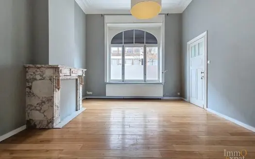 Flat for sale 2 bedrooms 140 m², 390000 €
