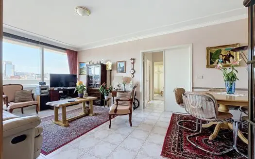 Appartement à vendre 2 chambres 77 m², 245000 €