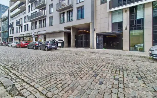 Garage / parking à vendre  1141 m², 30000 €