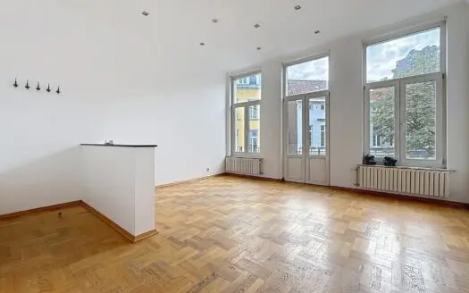 Flat for rent 1 bedroom 70 m², 1140 €