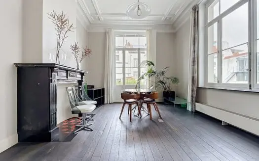Flat for rent 2 bedrooms 136 m², 1600 €