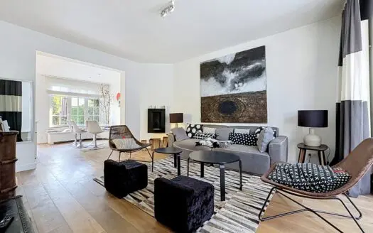 House for rent  2 bedrooms 127 m², 2200 €