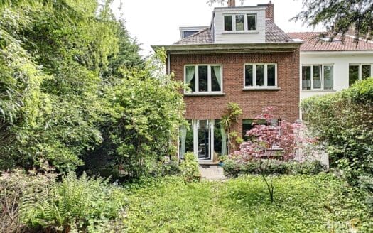 Maison à louer 4 chambres 235 m², 2500 €